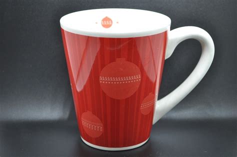 The Coffee Bean & Tea Leaf Red Patterned Coffee Mug | Tea leaves, Mugs, Coffee beans