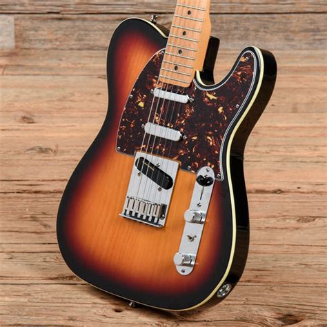 Fender American Deluxe Telecaster Sunburst 1998 – Chicago Music Exchange