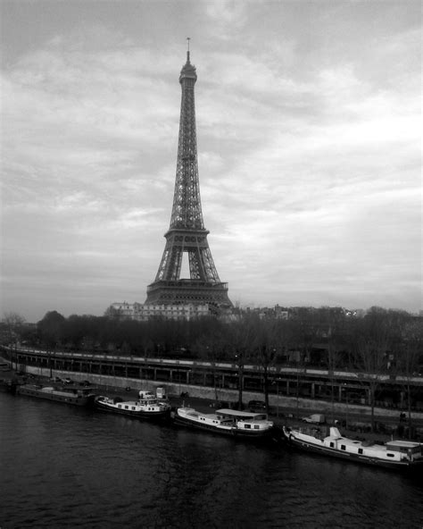Free Images : horizon, silhouette, black and white, skyline, eiffel tower, crowd, monument ...