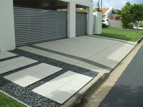 What Makes The Best Driveways? Find the Best Driveway Designs | Driveway design, Modern ...