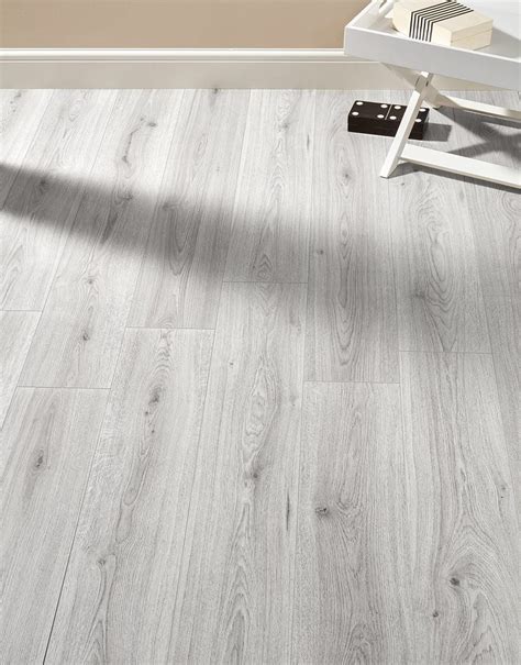 Farmhouse - Light Grey Oak Laminate Flooring | Pavimenti in legno grigio, Pavimenti in laminato ...