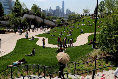 Little Island, a park built by a billionaire, further transforms Manhattan’s West Side | amNewYork