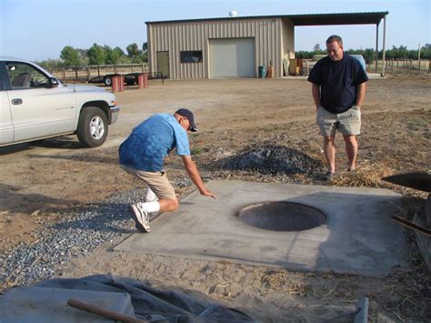 Don Deaton Prepares a Deep Pit Barbecue