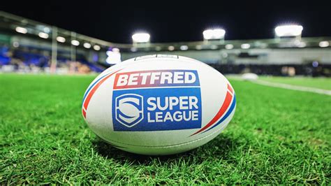 Catalans Dragons go four points clear at top of Super League with win at Hull FC