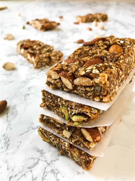 Roasted Nut and Peanut Butter Granola Bars. Vegan & No Refined Sugar!