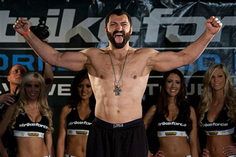 Andrei Arlovski vs Roy Nelson At Elite XC On CBS - MMAWeekly.com | UFC ...