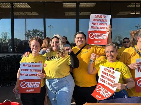 Grocery workers rally in opposition of Kroger/Albertsons ‘mega-merger ...