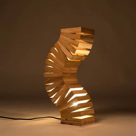 Backbone // Lampe design en bois de chêne 48cm