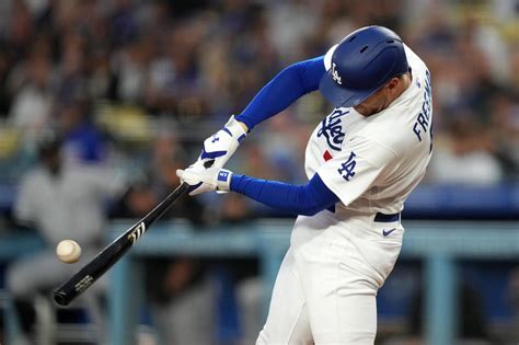 Dodgers Highlights: Freddie Freeman Walks it Off, Chris Taylor Hits ...