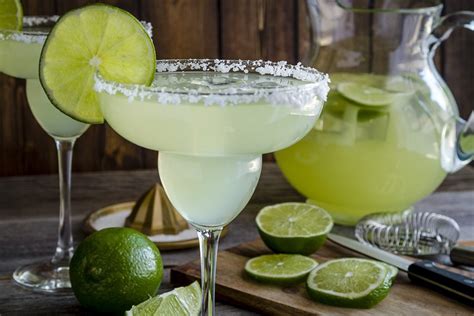 How to Make a Pitcher of Margaritas for 16 | Taste of Home