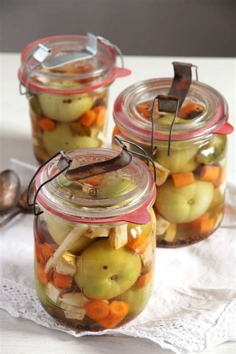 Green (Unripe) Tomato Pickles – Romanian Recipe