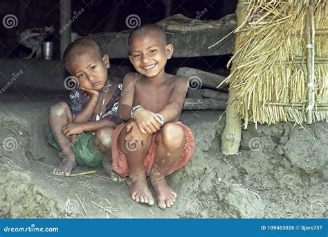 Poor Bangladeshi Family Working Together In Gravel Pit Editorial Photo ...