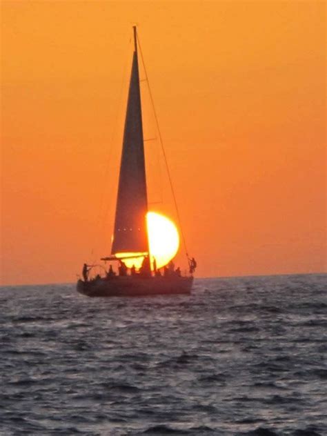 Maui Private Catamaran & Luxury Sailing Charters | Hawaii Sailing Adventures