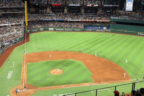 10 Smallest MLB Stadiums With Unique Outfield Dimensions