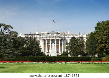 White House Back View Stock Photo 18741571 - Shutterstock