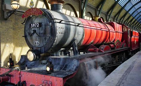 Hogwarts Express Reopens At Universal Orlando