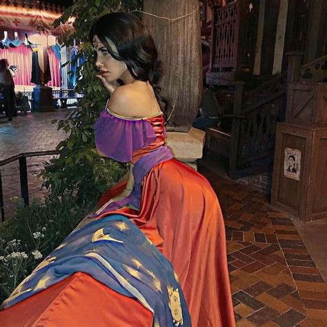 Esmeralda Disney Cosplay