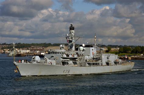 HMS Kent | HMS Kent leaving HMNB Devonport | Aaron Thornber | Flickr