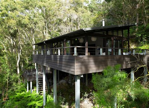 A design writer’s secluded bush retreat is for sale in Australia’s Dangar Island - The Spaces