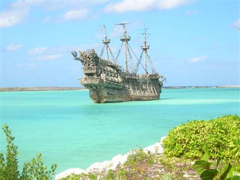 Pirate ship from Pirates of Caribbean Movie | Bateaux