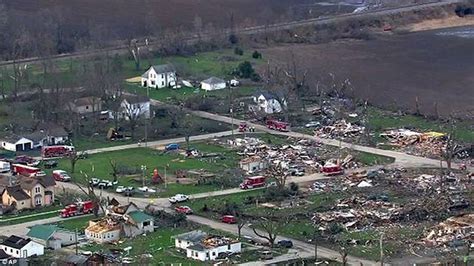 Illinois tornado apocalyptic videos and pictures - Strange Sounds