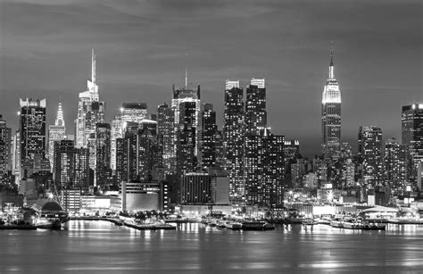 Greyscale New York Landscape Wallpaper Mural | Hovia AU | New york landscape, Landscape ...