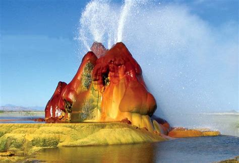 A Guide to12 Unique Roadside Attractions in Nevada