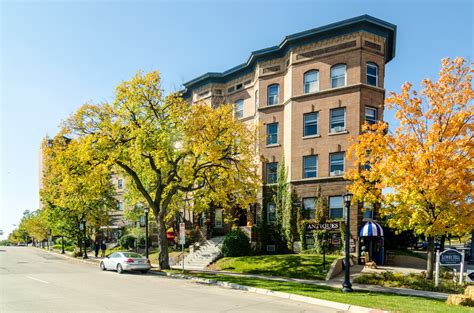 Lowry Hill Apartments - 1770 Hennepin Ave Minneapolis MN 55403 ...