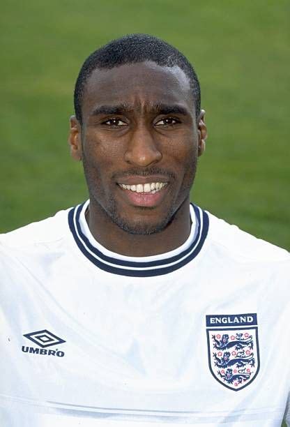 Sol Campbell England Pictures and Photos | | England football team, England, England players