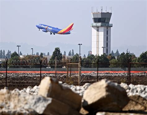 Design workshops for new terminal at Hollywood Burbank Airport come in ...