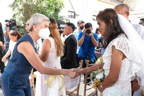 162 Couples Wedded In Manila Without Spending Anything, From Wedding To ...