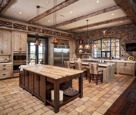 Ranch - Rustic - Kitchen - Houston - by Thompson Custom Homes