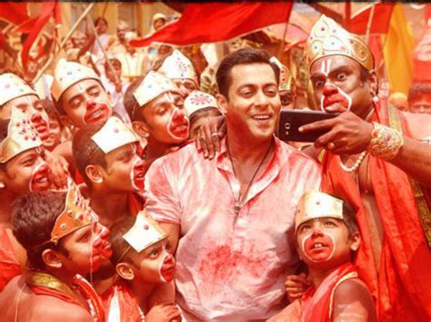 Selfie Le Le Re | Bajrangi Bhaijaan Songs | Salman Khan Songs ...