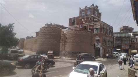 A Tour Between the Alleys of the Old City of Sana'a