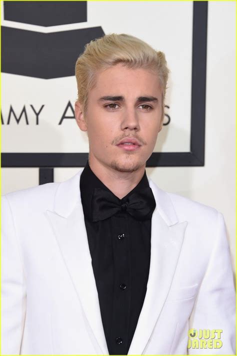 Justin Bieber Wins First Grammy, Brings Little Brother to Show! | justin bieber grammys 2016 red ...