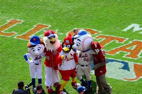 Our Favorite Mascots For #NationalMascotDay - Social News Daily