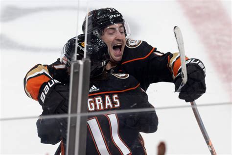 How Ducks’ team meeting spurred a comeback win over Maple Leafs, ending 7-game losing skid - The ...