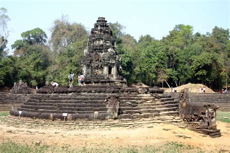 Neak Pean Temple at Angkor Wat - Asia for Visitors