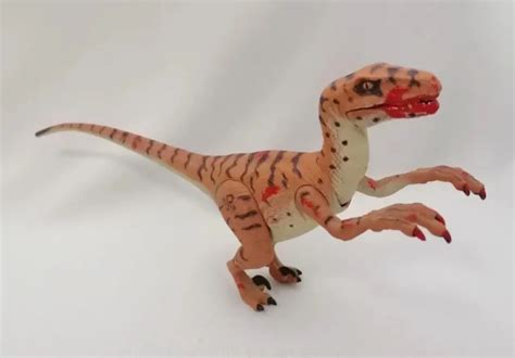 1997 HASBRO JURASSIC Park The Lost World "Velociraptor JP18" Dinosaur w ...