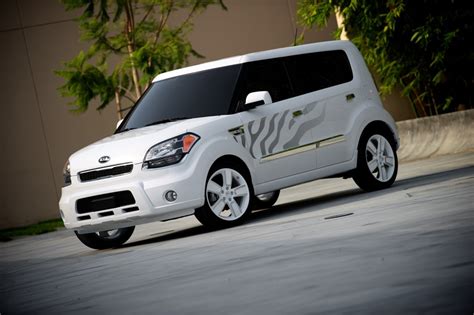 Chris Leith Automotive: 2011 Kia Soul White Tiger Special Edition