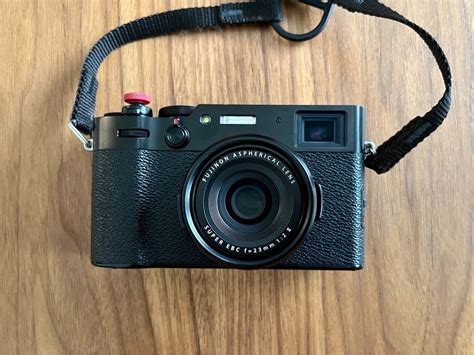 Fujifilm X100V Black w/ 2 x batteries, Photography, Cameras on Carousell