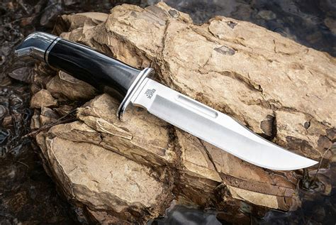 5 Reasons Why We Choose Best Steels for Knives