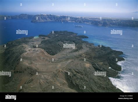 Aerial photograph of the Greek island of Santorini Stock Photo - Alamy