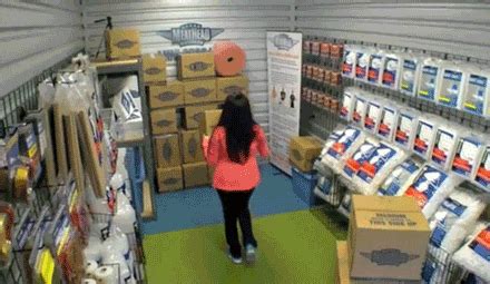 32 Hilarious Prank Gifs - Pranks Gallery | eBaum's World