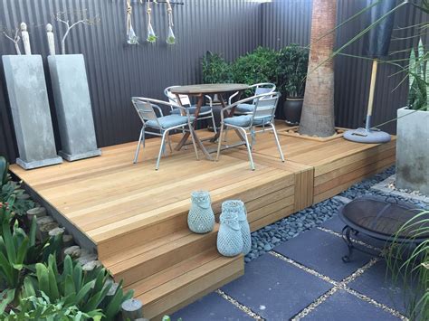 Deck in backyard. Garapa wood | Outdoor furniture sets, Outdoor decor ...
