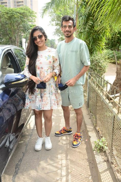 Yuzvendra Chahal And Wife Dhanashree Snapped Together - Paparazzi Pics