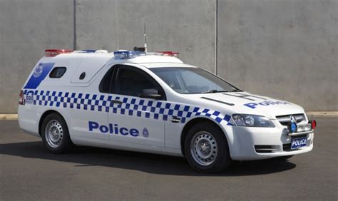 Holden Debuts New Police Van - autoevolution