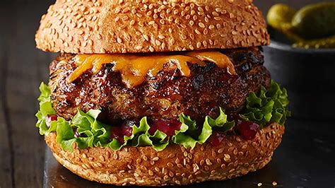 6 Juicy, Mouth-Watering Burger Recipes - Canadian Food Focus