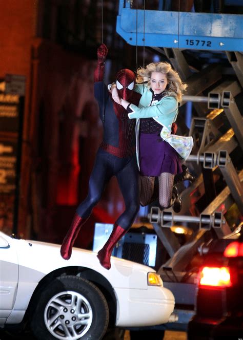 Emma Stone's Gwen Stacy Outfit On Set Of 'Amazing Spider-Man 2' Might Be Giant Spoiler (PHOTOS ...