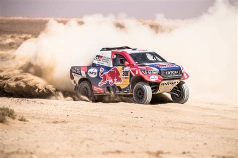 Toyota Hilux Dakar Rally 2020 vehicle profile